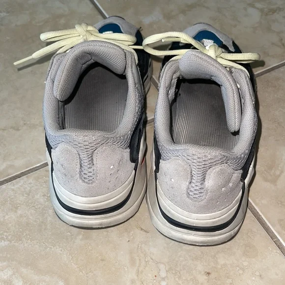 Yeezy Boost 700 Wave Runner